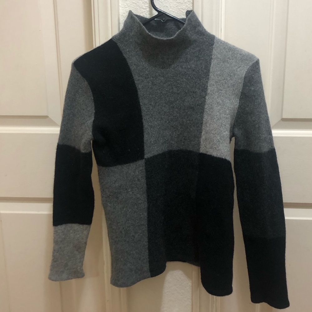 Asymmetrical patterned mock neck